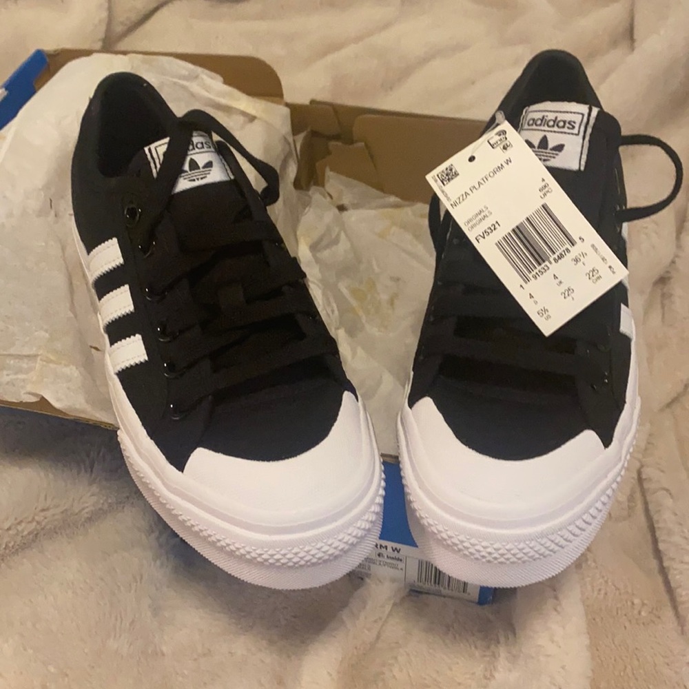 Adidas Nizza platform sneakers NIB